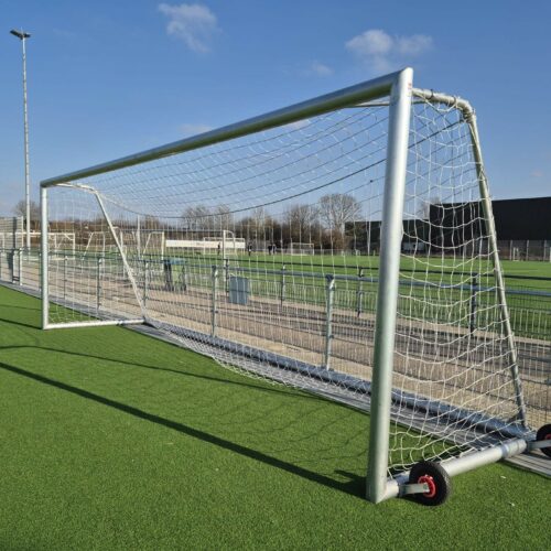 De zware aluminium hoekverbinding die we in onze aluminium voetbaldoelen gebruiken. Deze is 100% sluitend en daarmee uniek en misschien wel de sterkste die de markt te bieden heeft.